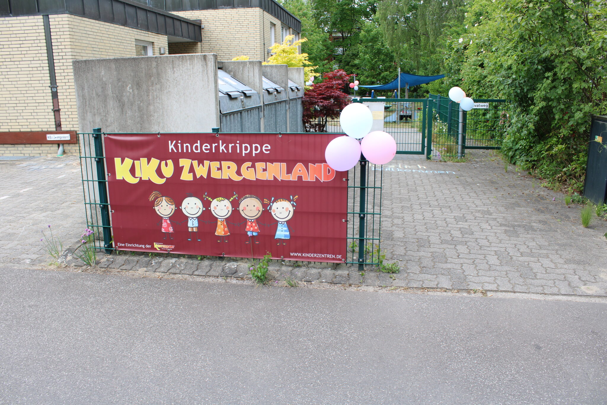  Projekt Farben - Kinderzentren Kunterbunt Motiv 